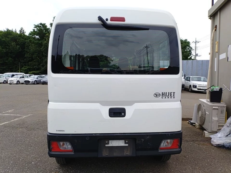 Daihatsu Hijet Cargo S700V 2022
